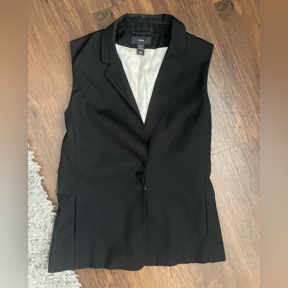 Black H&M jacket vest